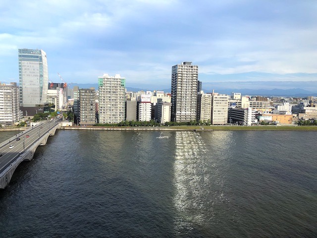 万代橋