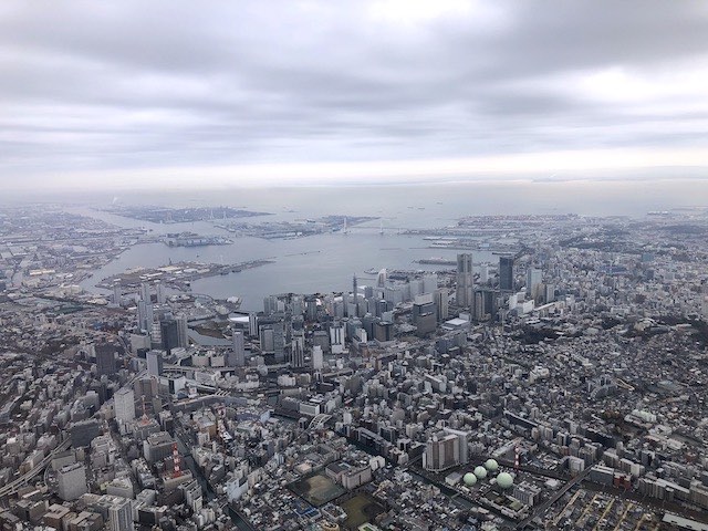 横浜上空