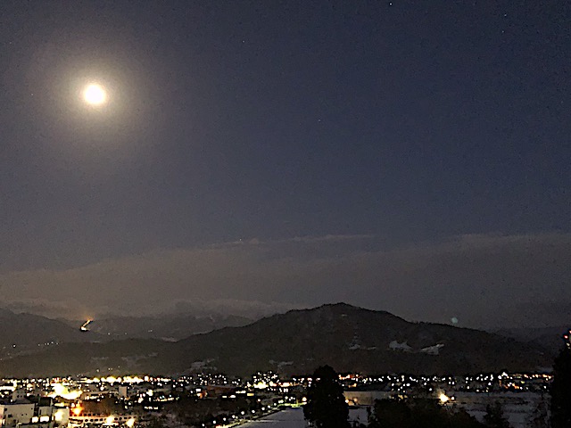 夜の三吉山