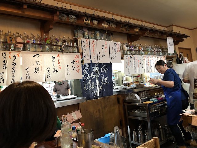 丸千葉店内